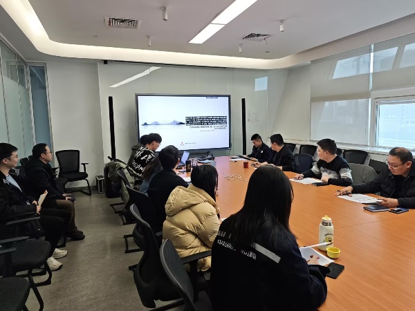 徐姣-建规室-英文汇报现场掠影_副本.jpg 徐姣-建规室-英文汇报现场掠影_副本.jpg