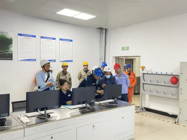 咸宁市环境局及第三方检测机构在现场查验数据.jpg 咸宁市环境局及第三方检测机构在现场查验数据.jpg