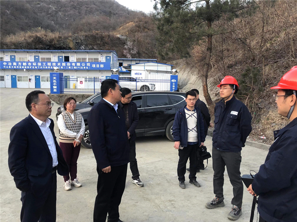 湖北省生态环境保护监察专员冯安龙一行赴竹山项目群指导工作2.jpg 湖北省生态环境保护监察专员冯安龙一行赴竹山项目群指导工作2.jpg