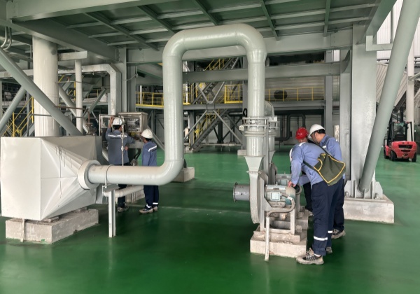 4号炉SCR稀释风机检修.jpg 4号炉SCR稀释风机检修.jpg