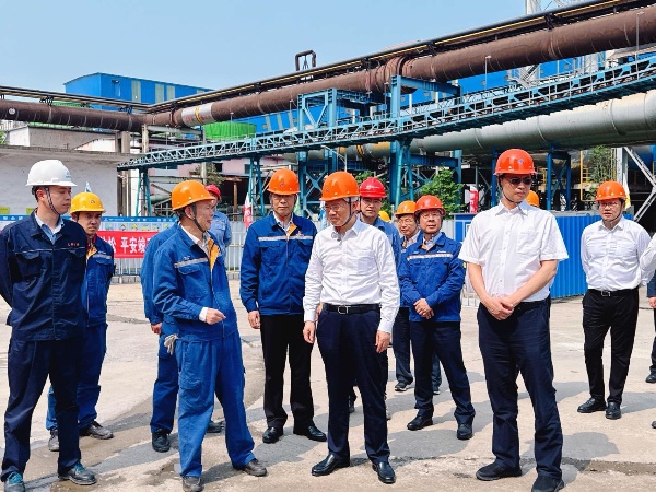 宝武集团董事长调研照片-1_副本.jpg 宝武集团董事长调研照片-1_副本.jpg