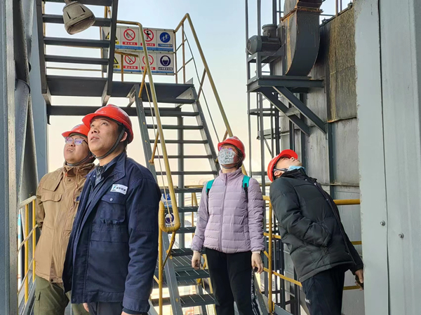 河南安阳钢铁烧结厂主任宋忠华一行赴九江线材脱硫脱硝运营项目参观考察.jpg 河南安阳钢铁烧结厂主任宋忠华一行赴九江线材脱硫脱硝运营项目参观考察.jpg